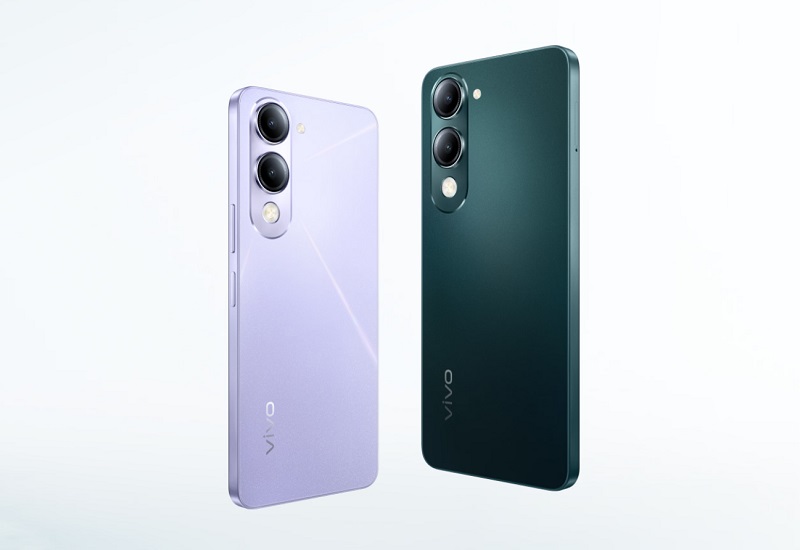 Смартфон Vivo Y19s GT 5G на тлі природи