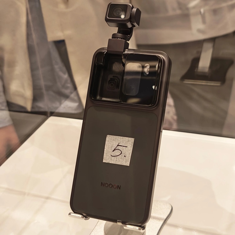 Зображення Honor Robot Phone 1