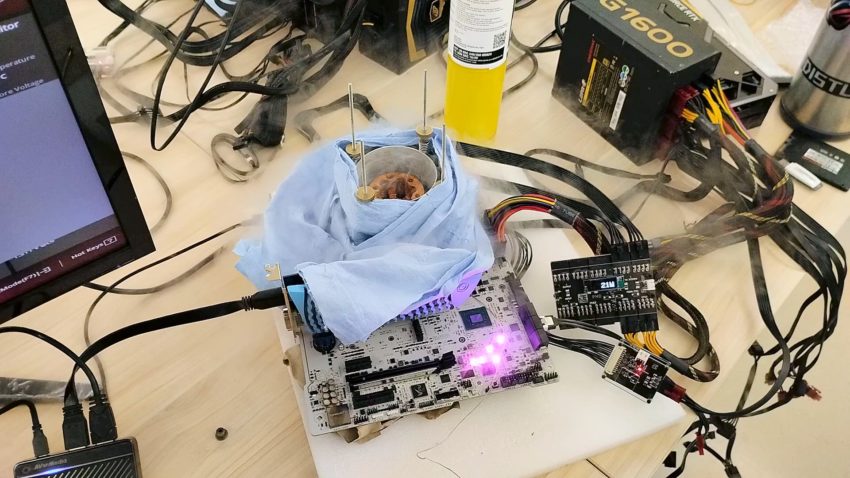 Intel Core i9-13900K broke the world overclocking record among consumer processors, which lasted more than eight years-2