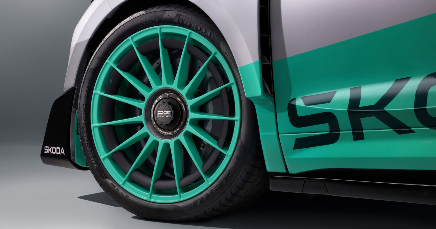 Спортивные сиденья Skoda Enyaq RS Race