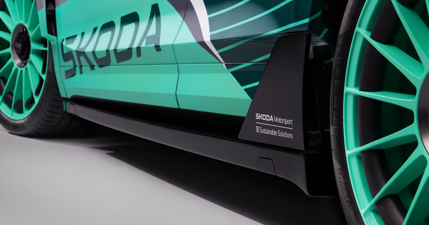 Цифровая панель Skoda Enyaq RS Race