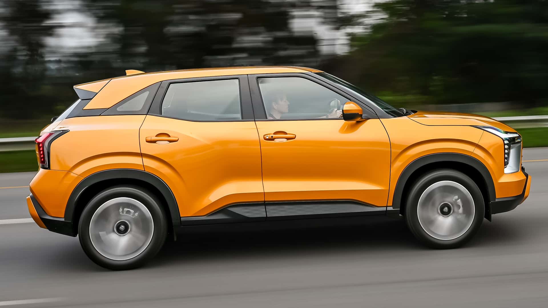 2025 Mitsubishi Outlander Sport - вид спереди