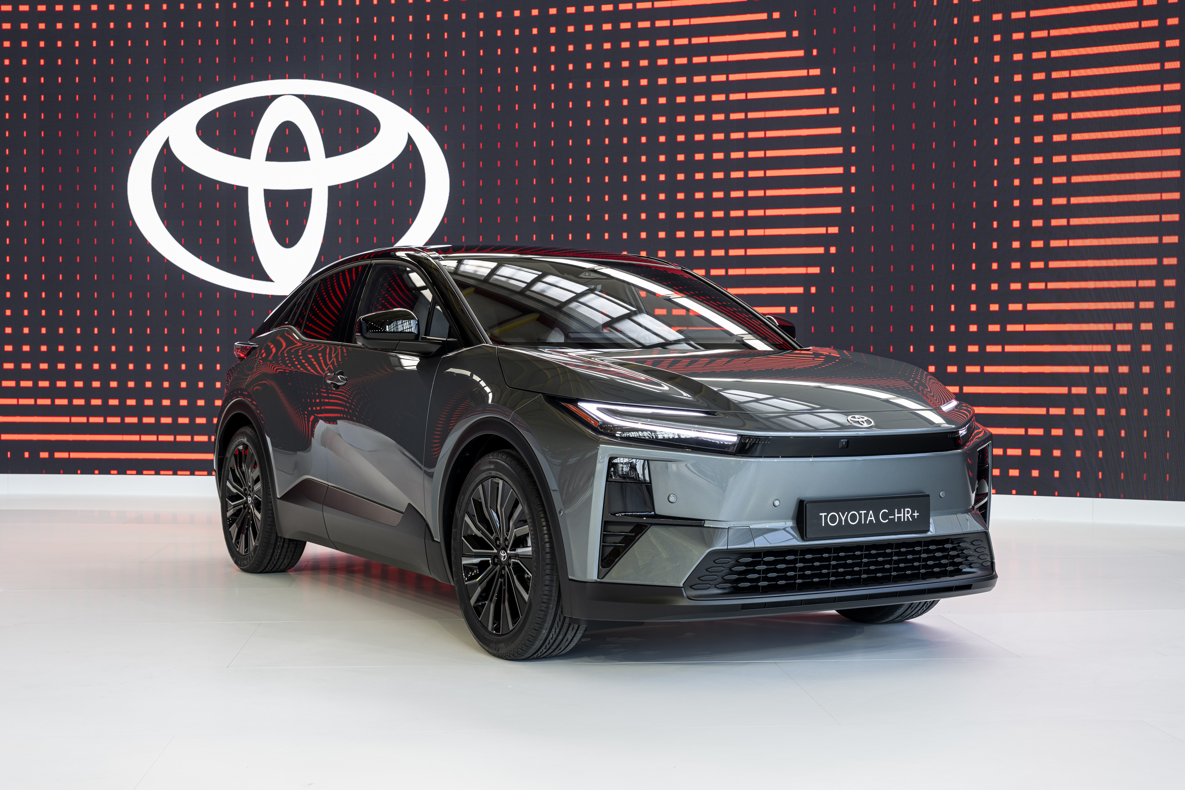 Le crossover électrique Toyota C-HR+ en 2025