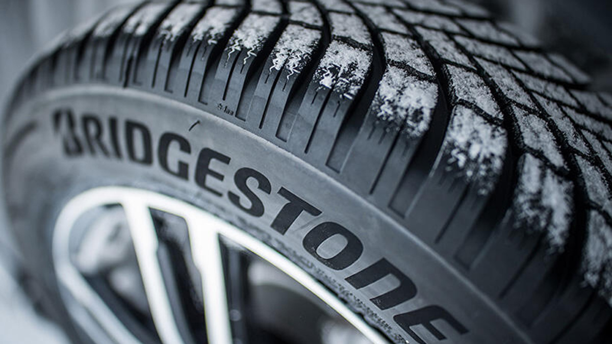 Pneus Bridgestone Blizzak LM005 pour Porsche Panamera