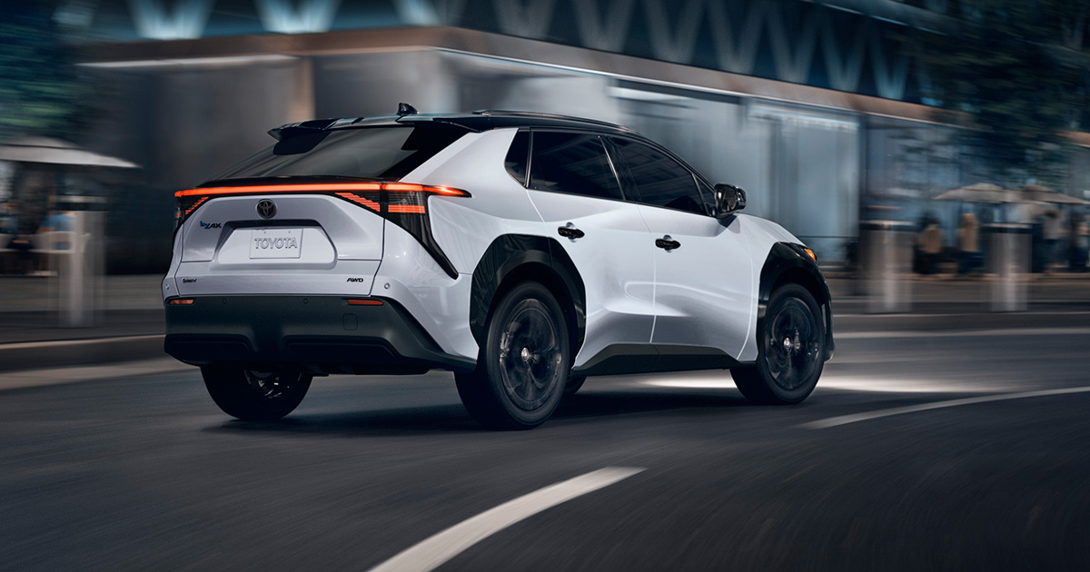 2025 Toyota bZ4X Nightshade Edition - Wind Chill Pearl - Vue de face