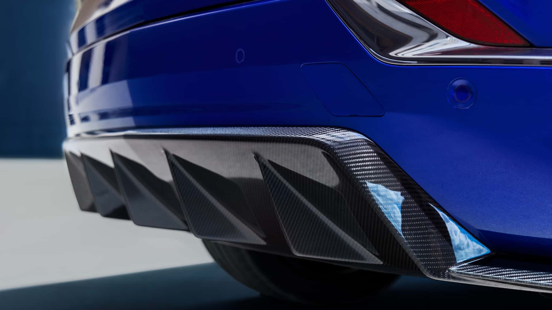 2026 Cadillac Optiq V модель