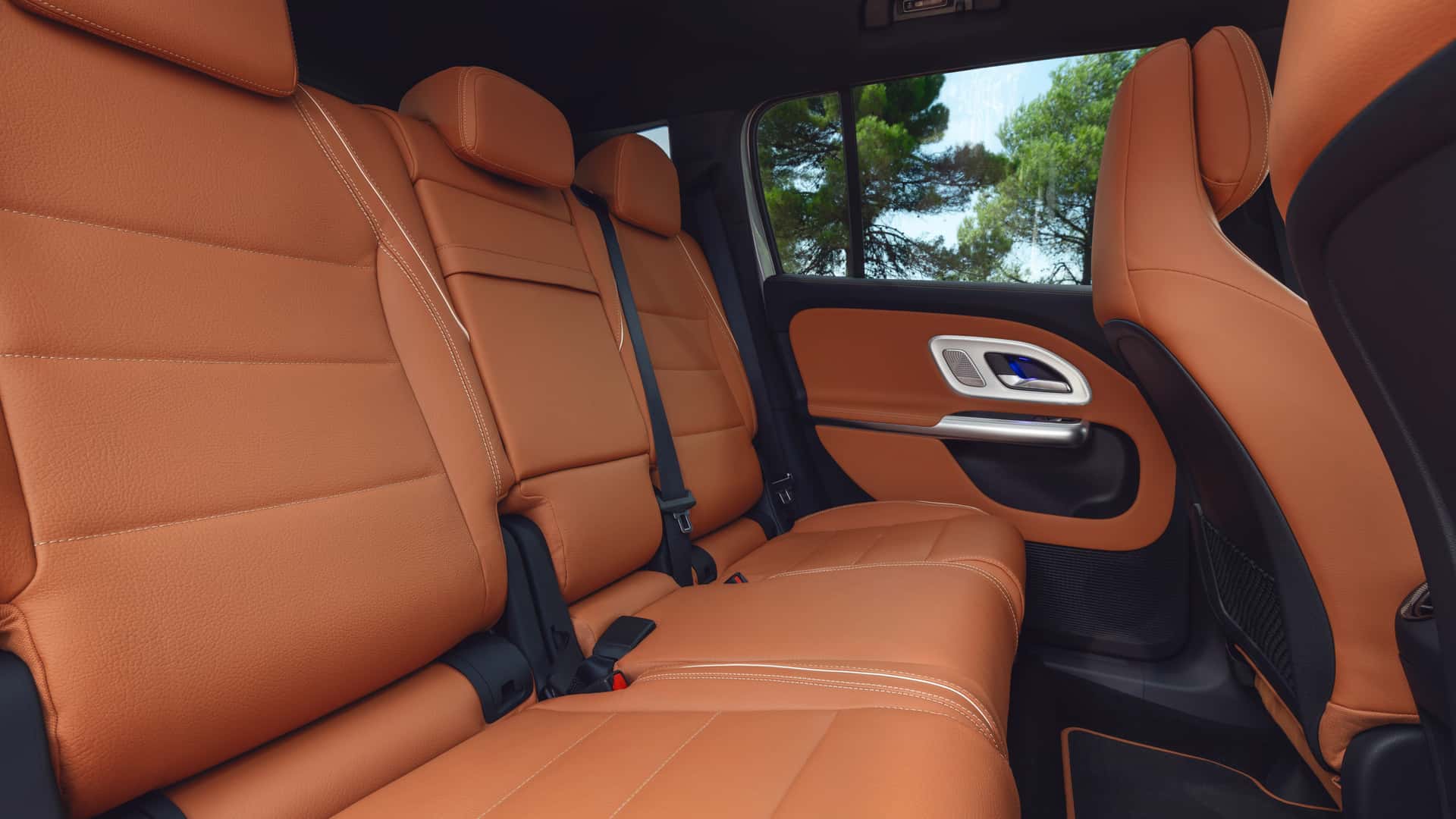 Вигляд ззаду на Mercedes-Benz GLB 2026