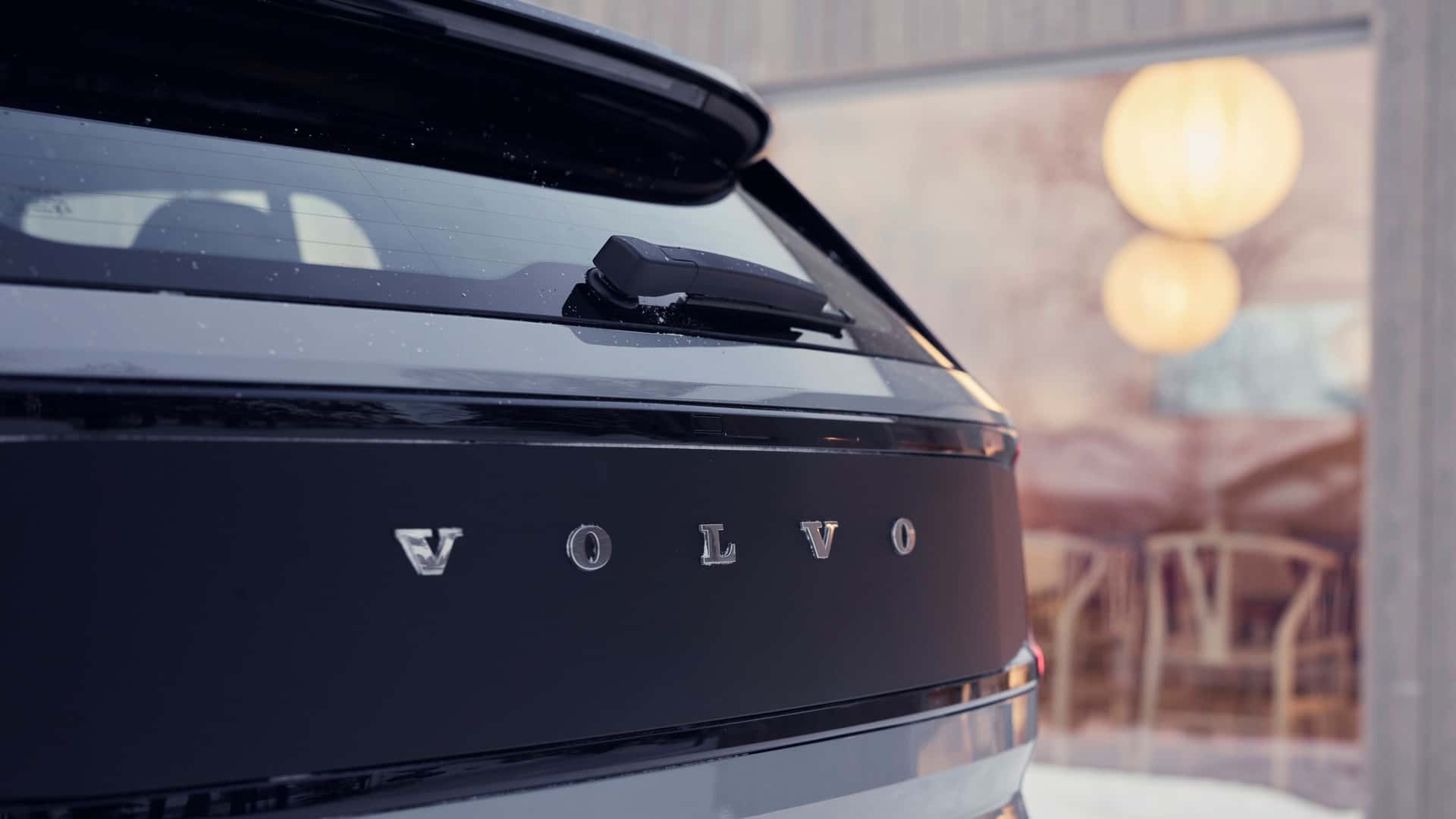 Volvo EX30 Cross Country from a new angle