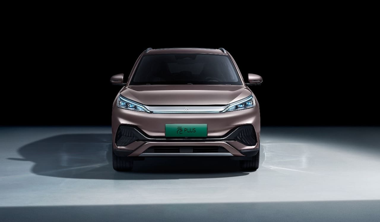 BYD презентувала електричний кросовер із запасом ходу в 510 км, він коштуватиме близько $25 000