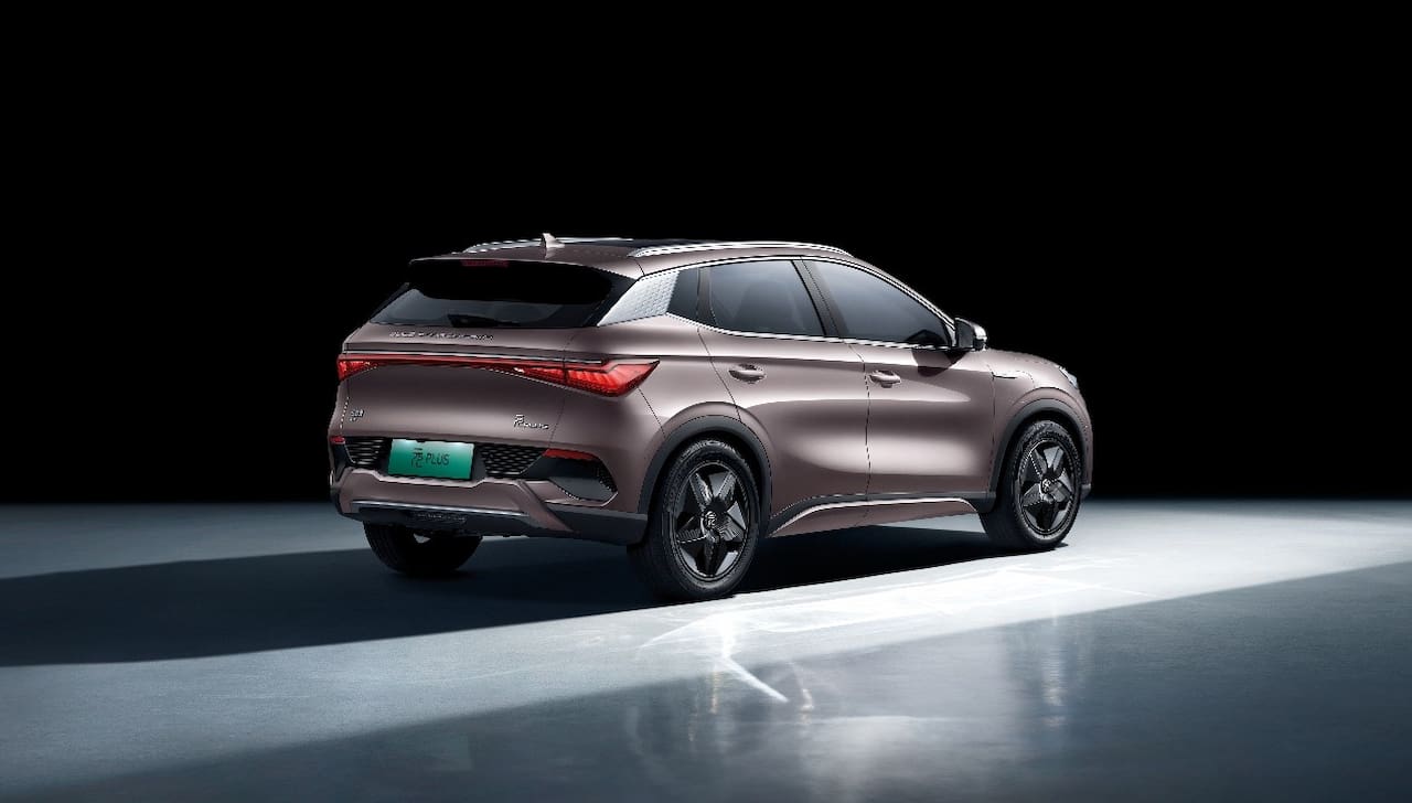 BYD презентувала електричний кросовер із запасом ходу в 510 км, він коштуватиме близько $25 000-2