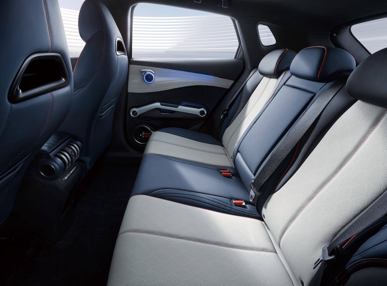BYD презентувала електричний кросовер із запасом ходу в 510 км, він коштуватиме близько $25 000-10
