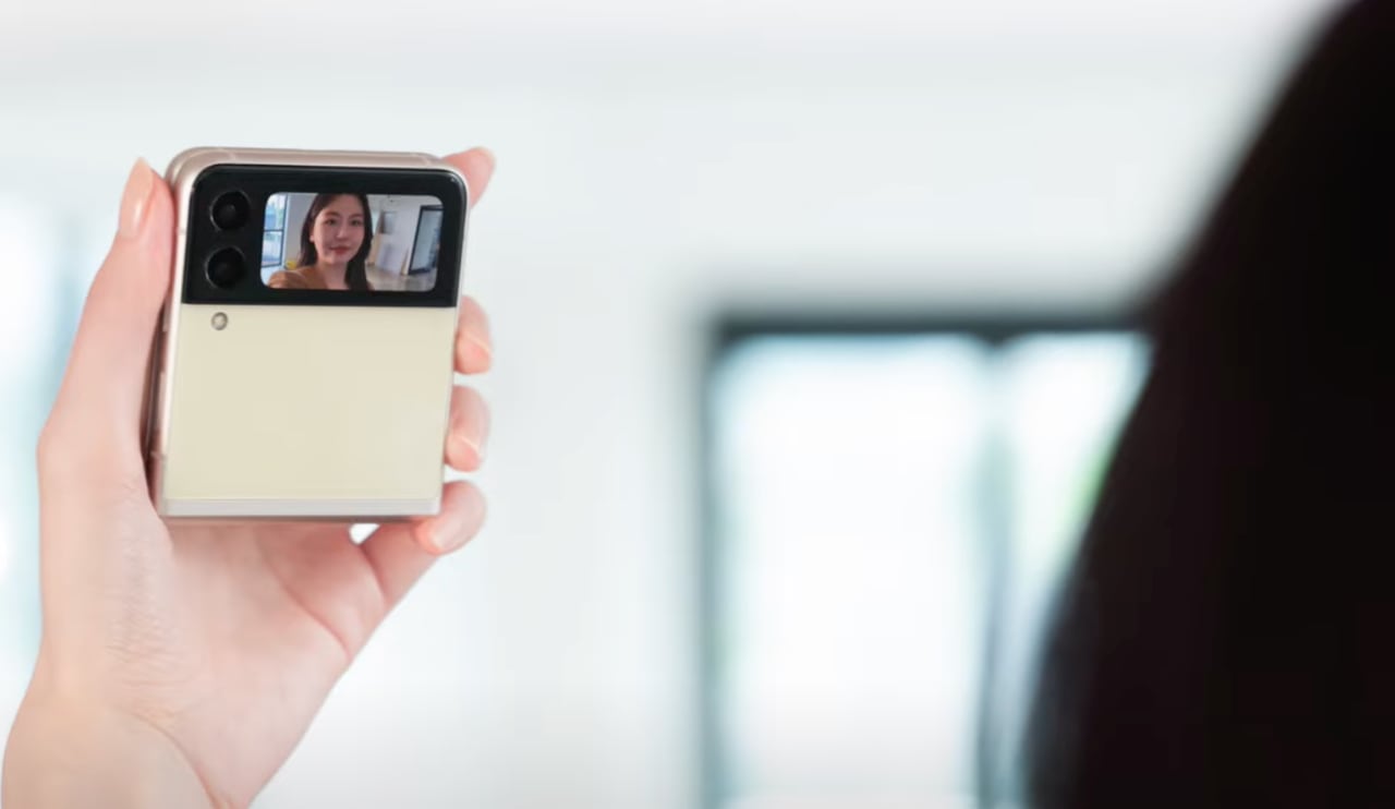 Дотик до майбутнього: 10 речей, які відрізняють Samsung Z Flip 3 від Z Flip-11