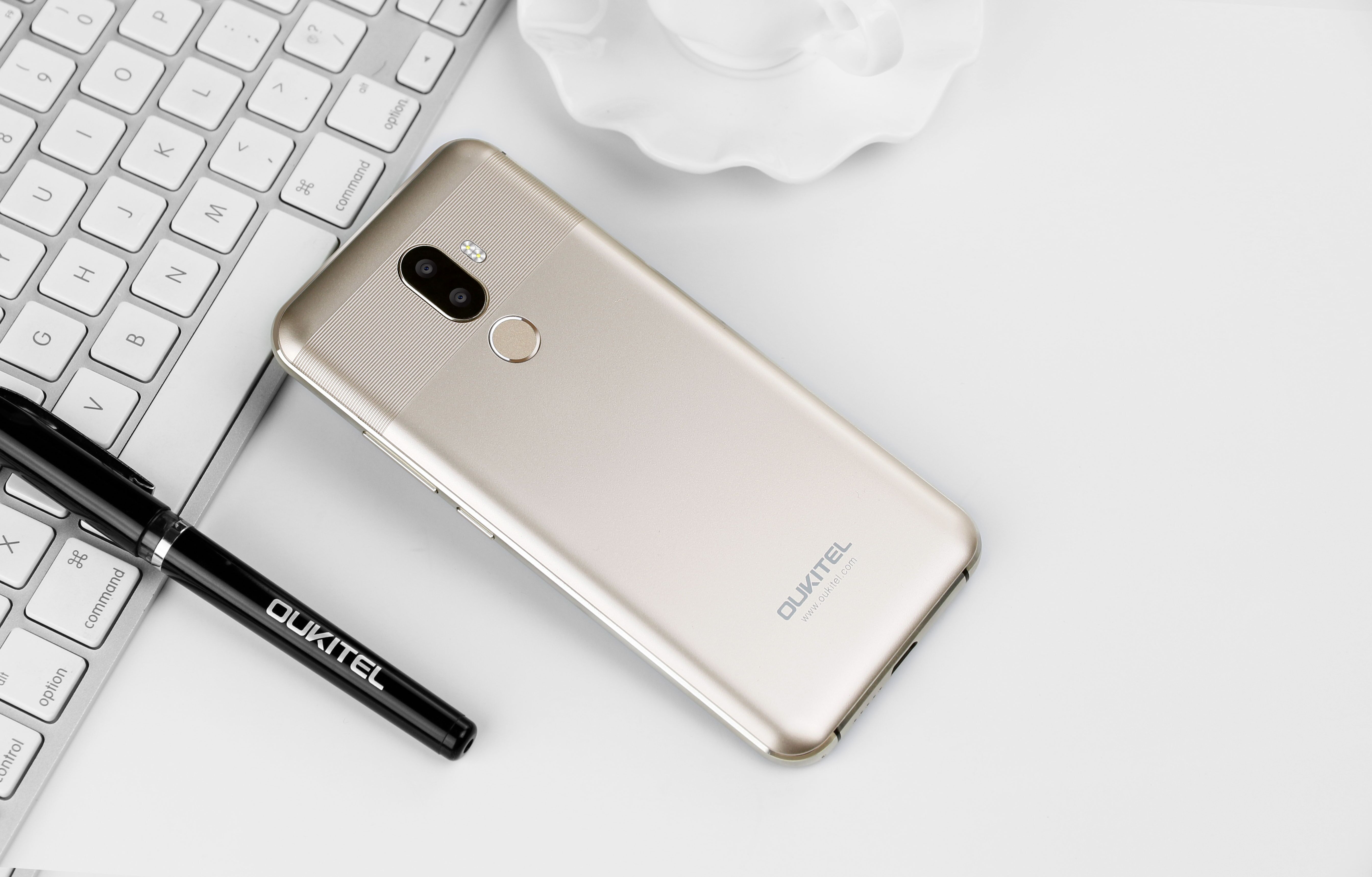 OUKITEL U18 gold back.jpg
