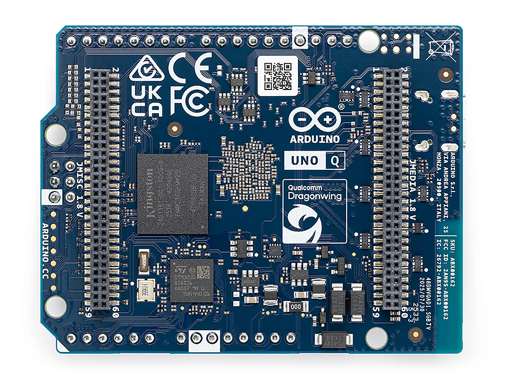 Задняя часть платы Arduino UNO Q