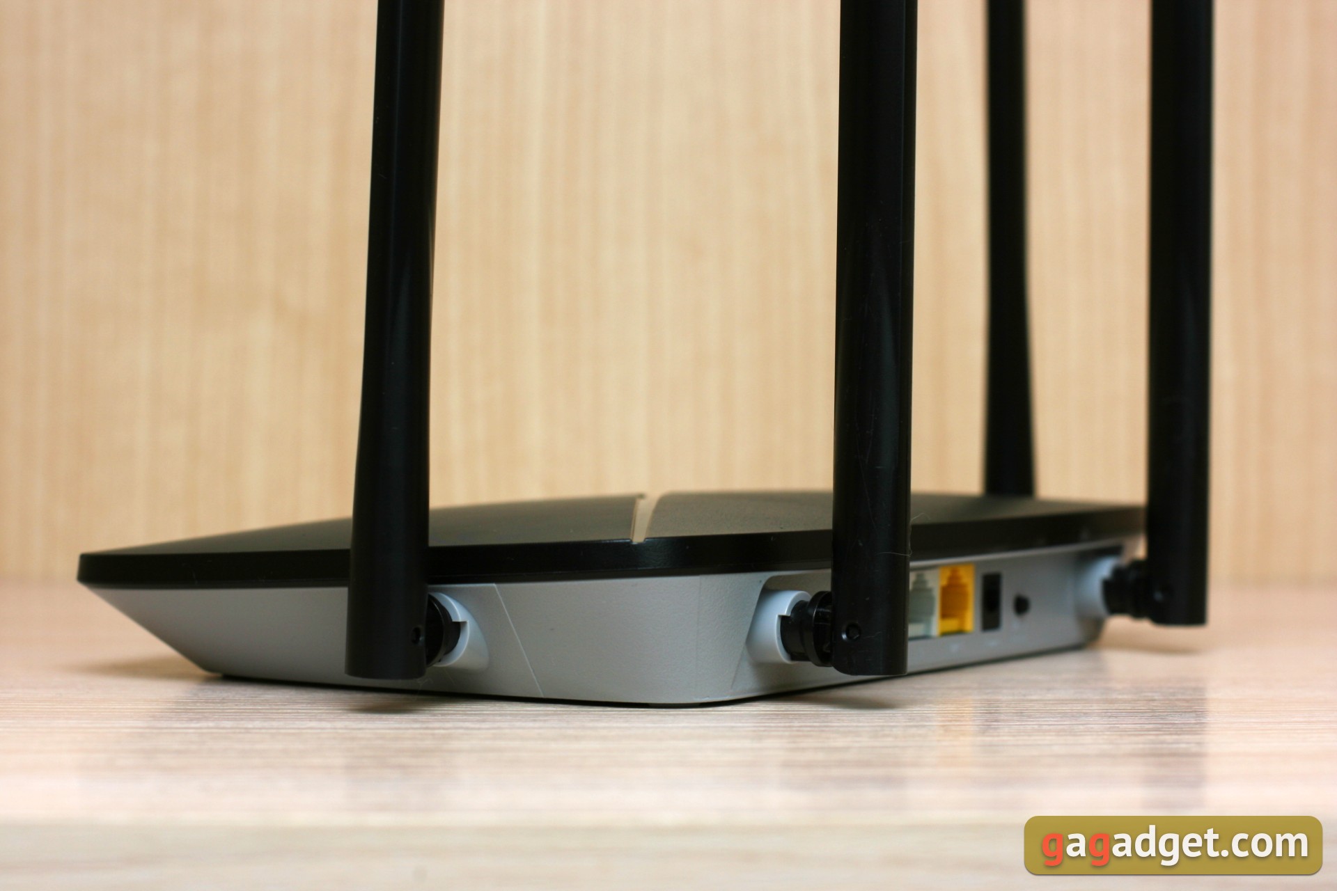 Огляд Wi-Fi роутера Mercusys AC12G: доступний гігабіт-11