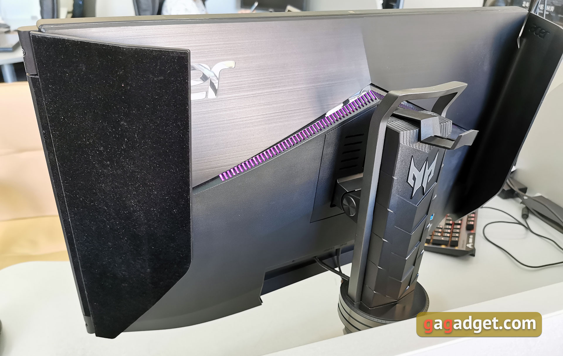 Обзор Acer Predator X27: геймерский монитор мечты-38