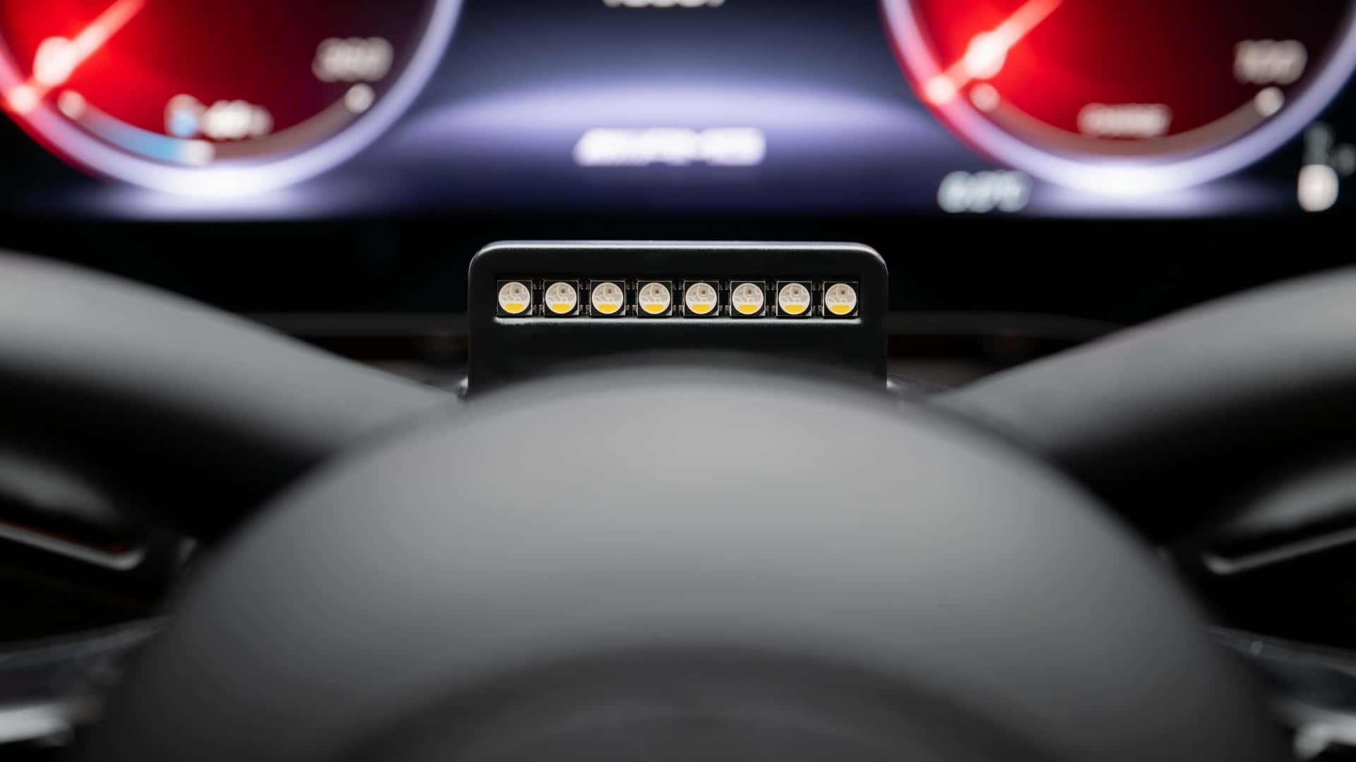 Приладова панель Mercedes-AMG GT XX Concept