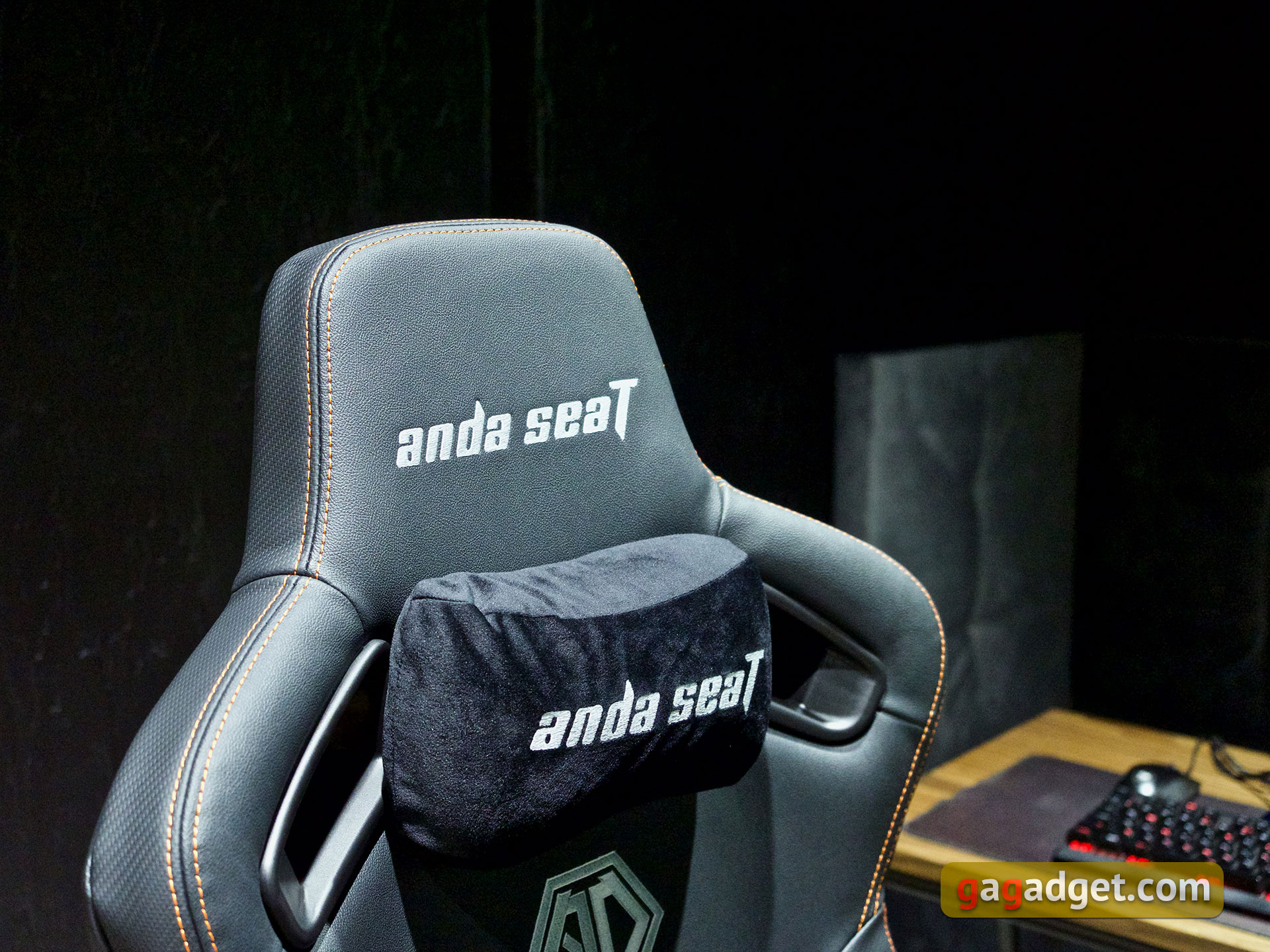 Престол для ігор: огляд геймерського крісла Anda Seat Kaiser 3 XL-50