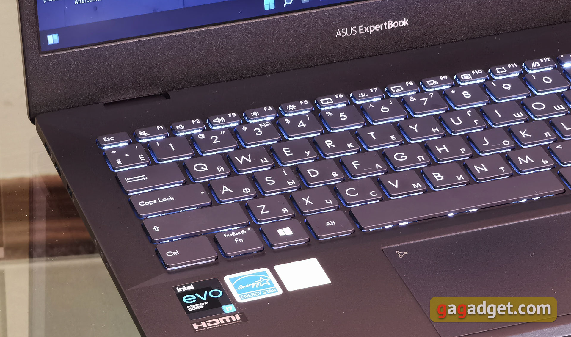 Обзор ASUS ExpertBook B5: надежный бизнес-ноутбук со впечатляющей автономностью-24