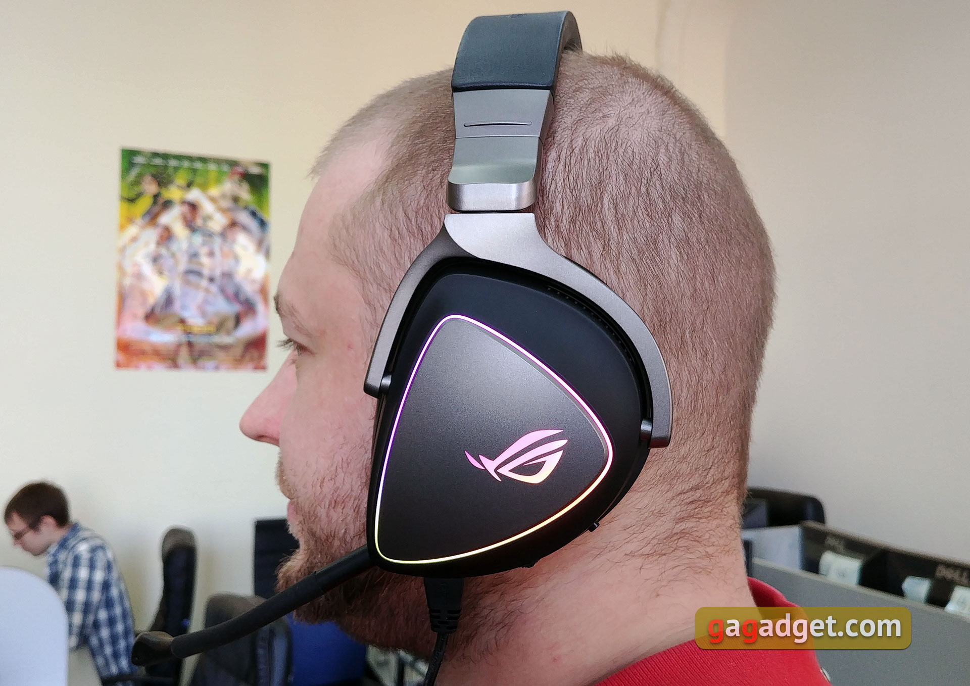 asus-rog-delta-18.jpg