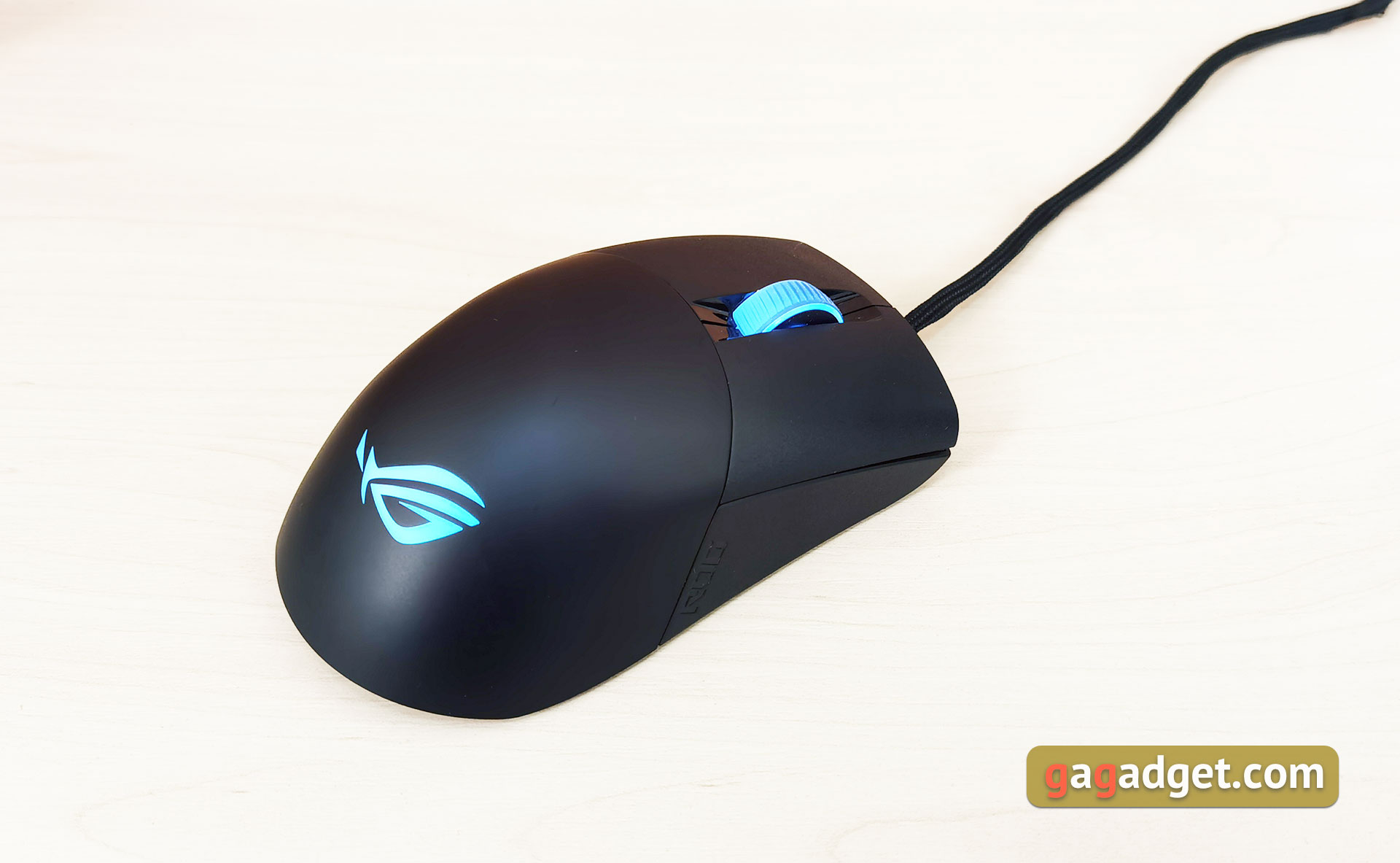 Огляд ASUS ROG Keris: надлегких ігрова миша з швидким сенсором-12