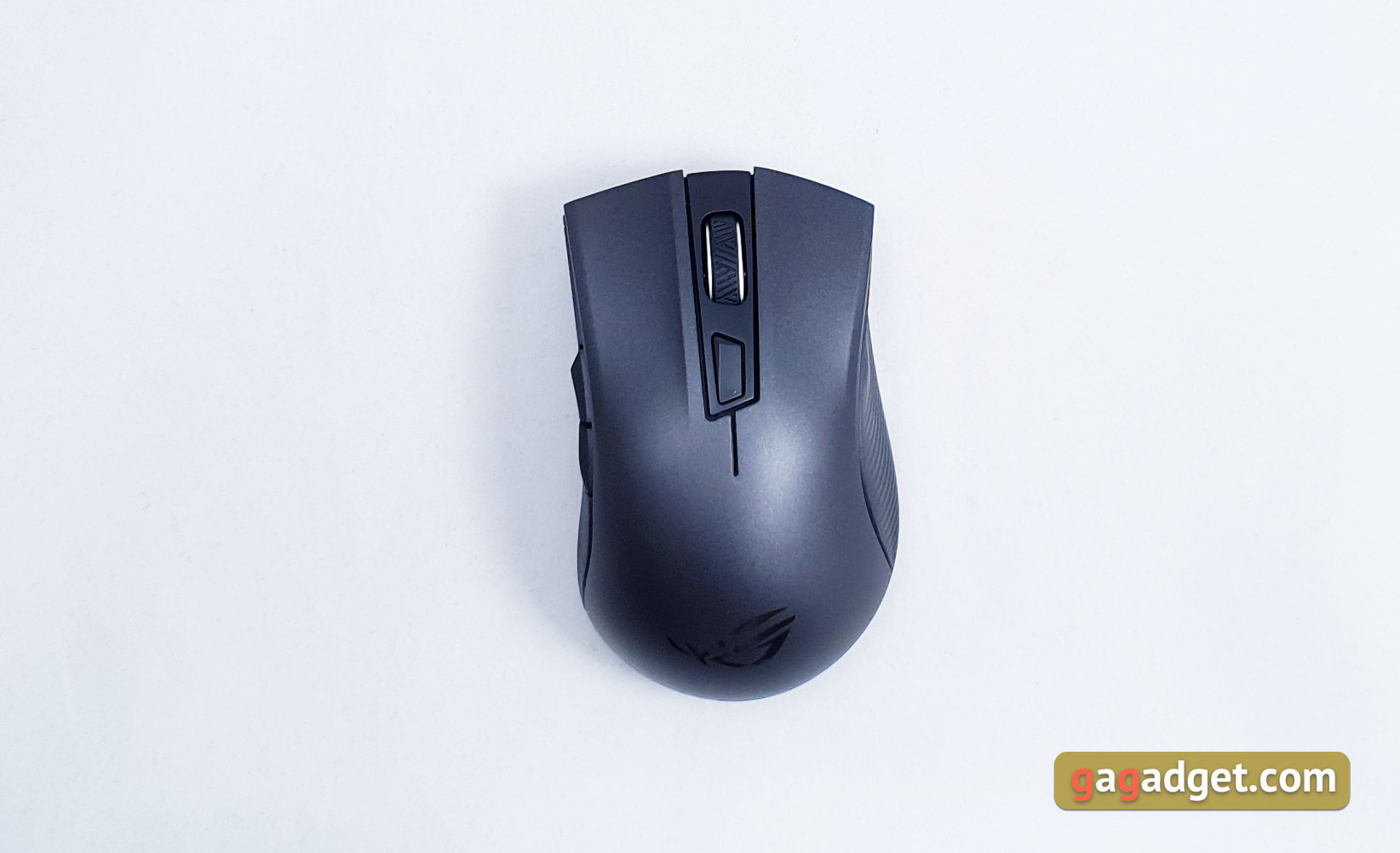 Огляд ASUS ROG Strix Carry: бездротова ігрова миша для геймерів-мандрівників-10
