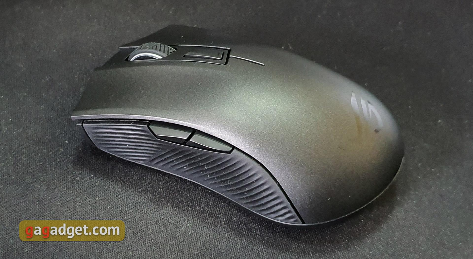 Огляд ASUS ROG Strix Carry: бездротова ігрова миша для геймерів-мандрівників-27