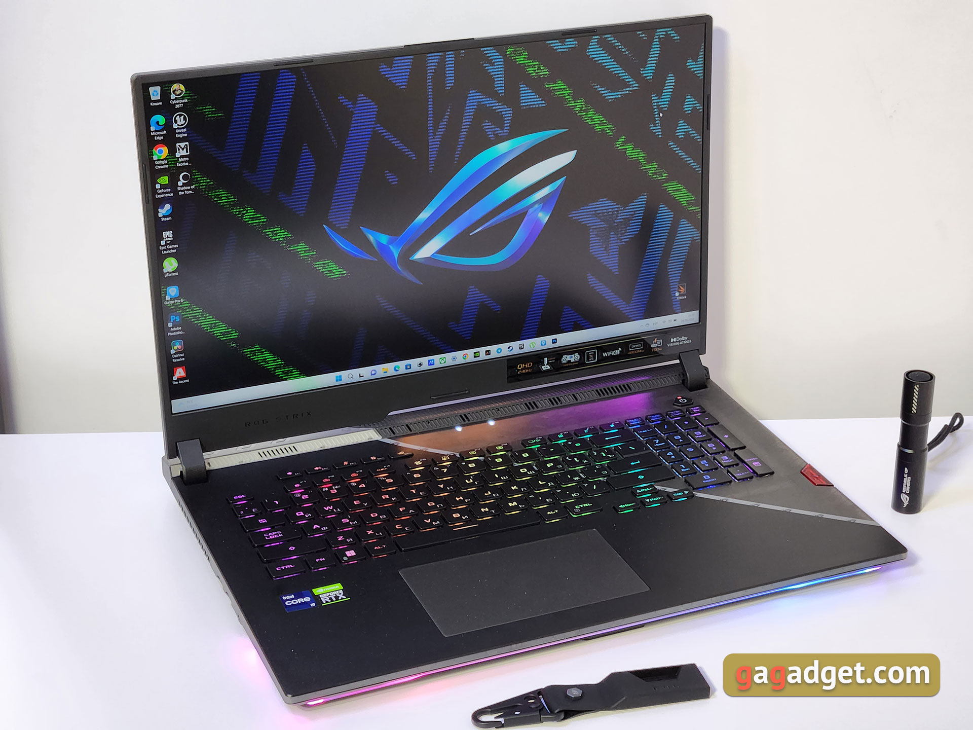 ASUS ROG Strix Scar 17 SE (2022) своїми очима: неоновий смак перемоги