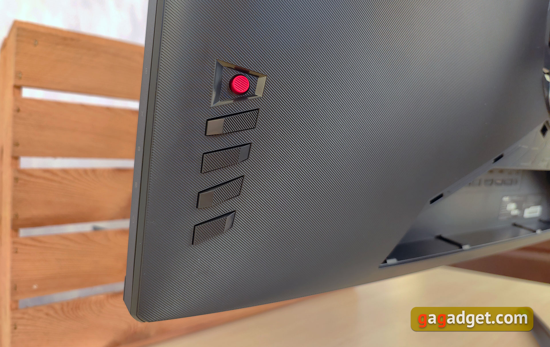 Обзор ASUS ROG Swift PG32UQ: игровой 4K-монитор на квантовых точках-13