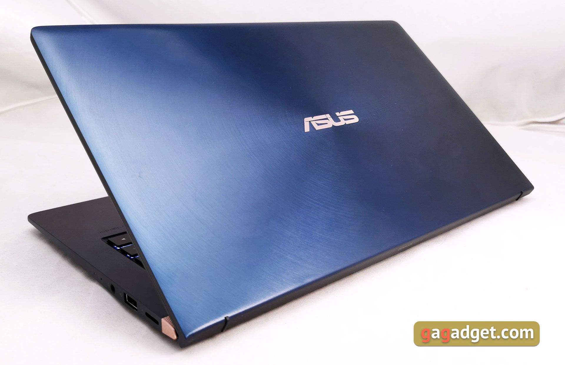 Обзор ASUS ZenBook 13 UX333FN: мобильность и производительность-4