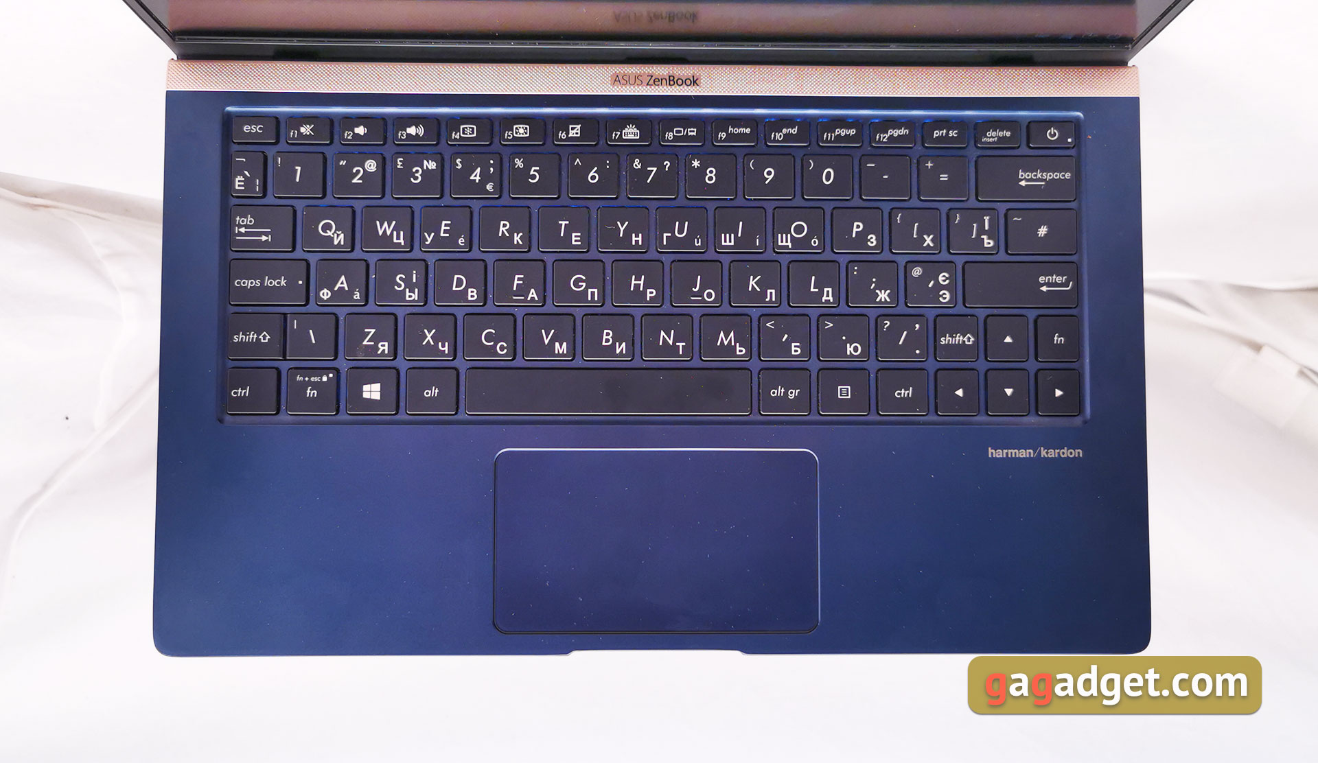 Обзор ASUS ZenBook 13 UX333FN: мобильность и производительность-18