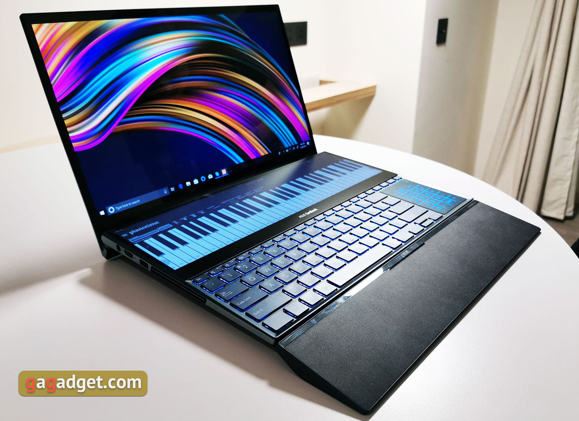Ноутбук ASUS ZenBook Pro Duo с двумя экранами: первые впечатления-3