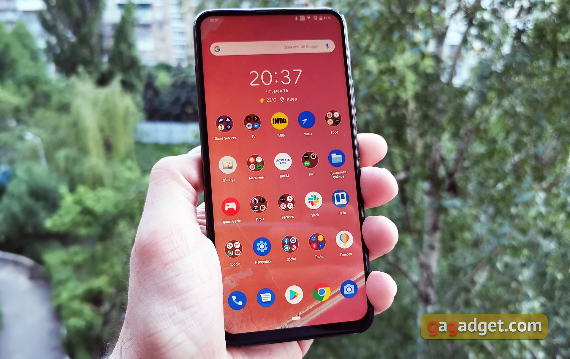 ASUS ZenFone 6 с флагманскими характеристиками и поворотной камерой своими глазами