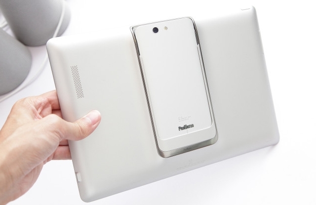 Asus представила усовершенствованную версию PadFone Infinity-3