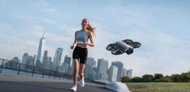 DJI Neo 2 in flight
