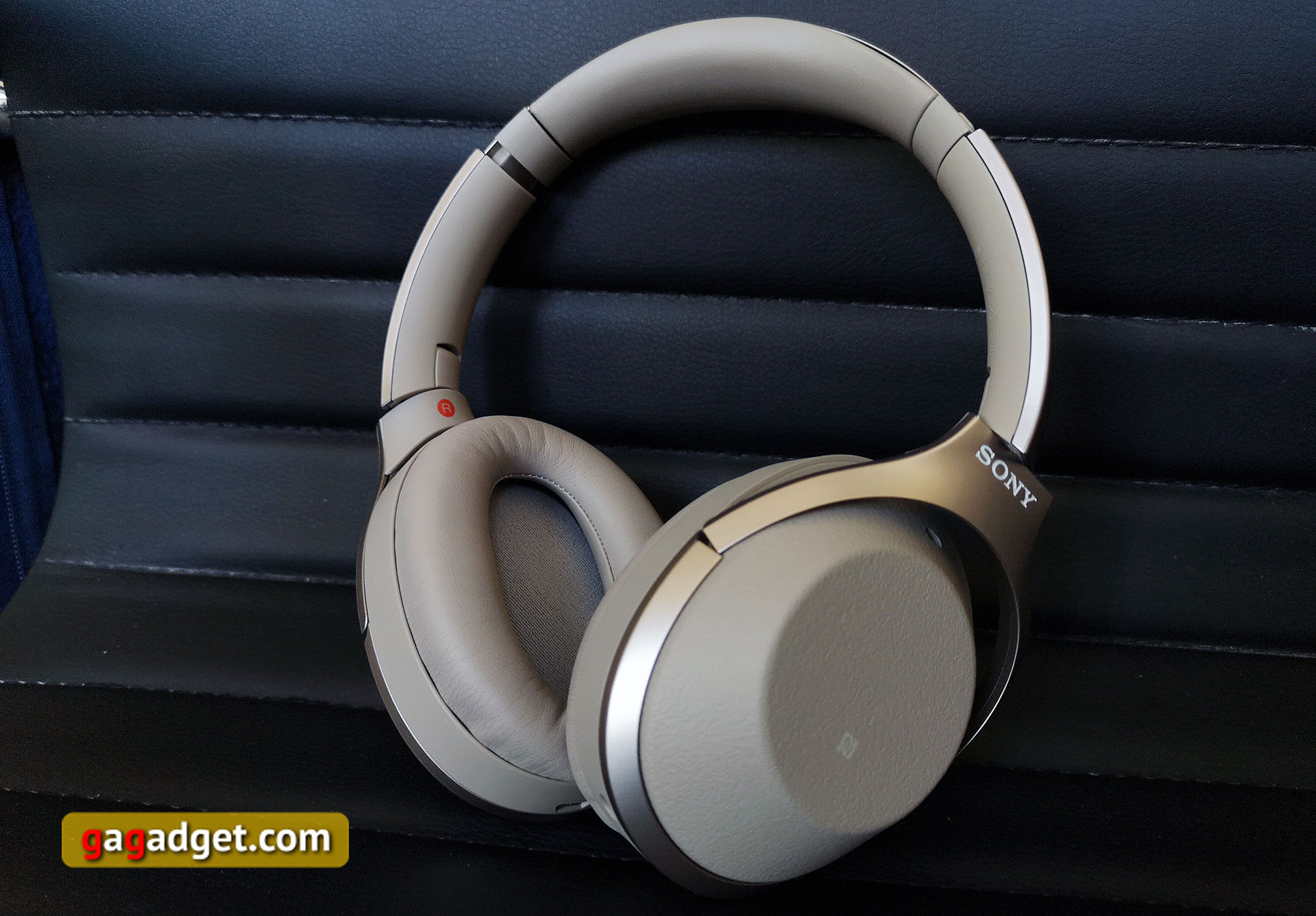 best-big-bluetooth-headphones-with-anc-02.jpg