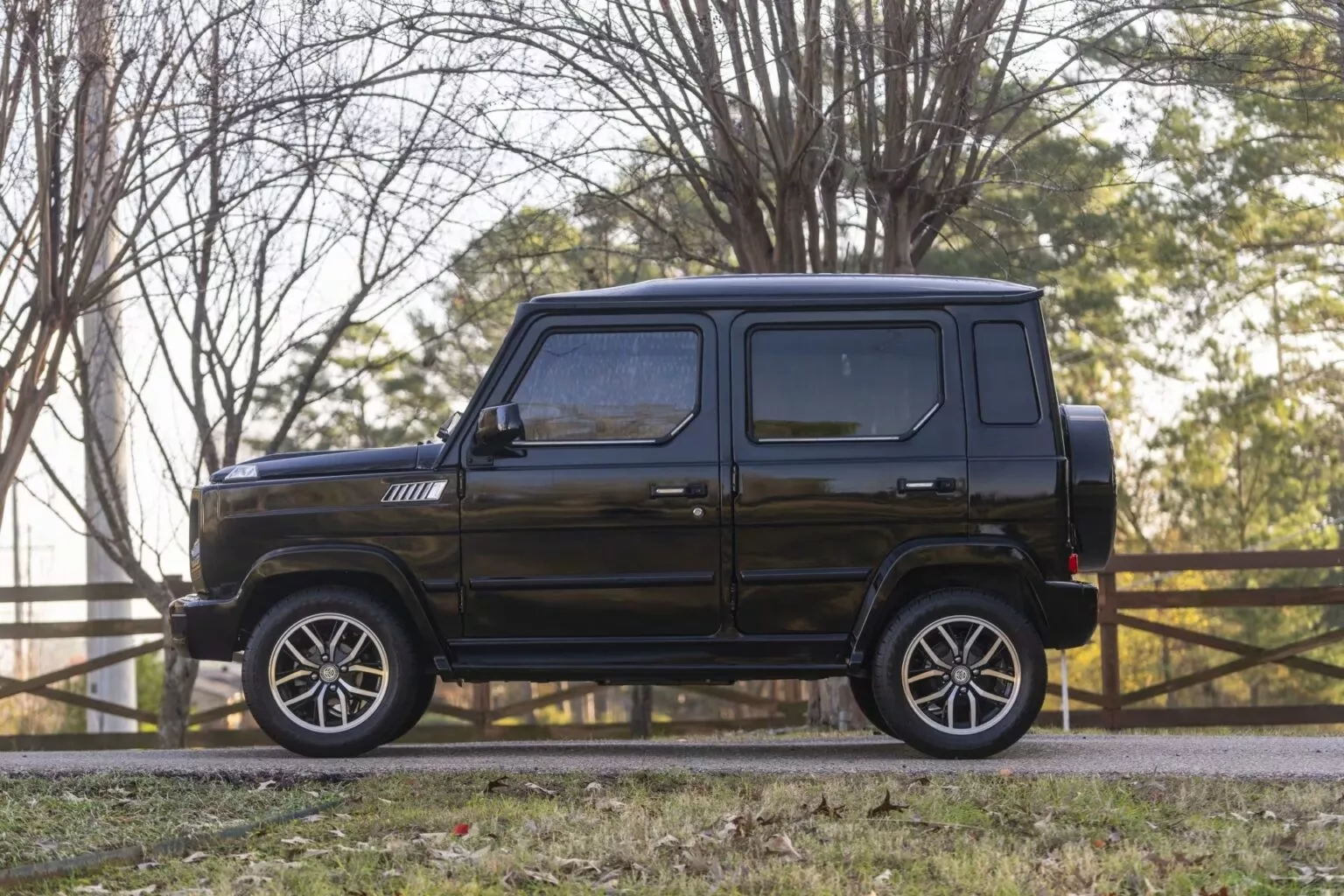 Bodo G-Wagon side view