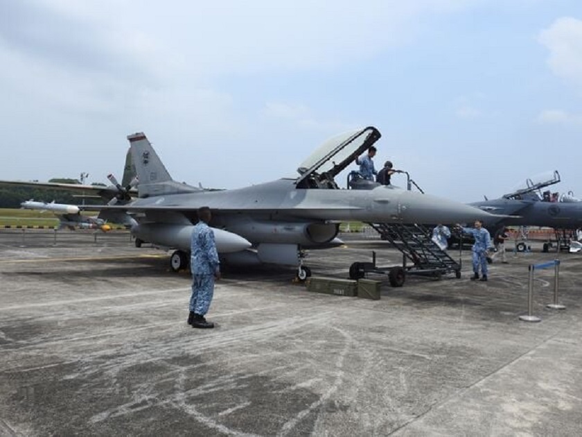 The Singapore Air Force has publicly confirmed that its modernised F-16 Fighting Falcon fighters are armed with fourth-generation Python 5 missiles with a range of 20km