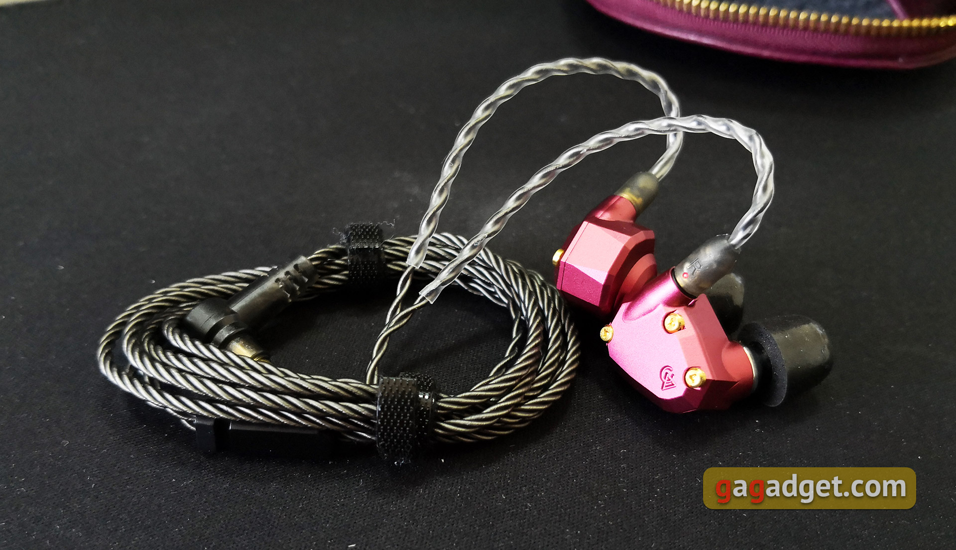 Обзор Campfire Audio IO: двухдрайверные арматурные наушники «с перчинкой»