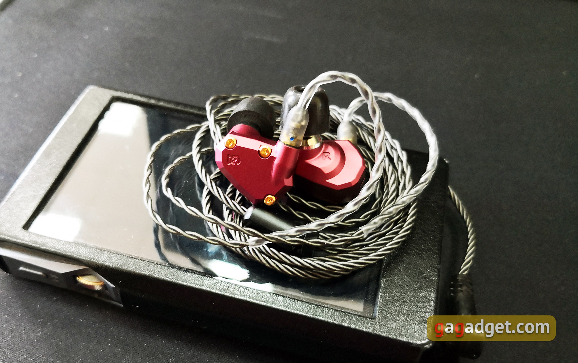 Обзор Campfire Audio IO: двухдрайверные арматурные наушники «с перчинкой»-2