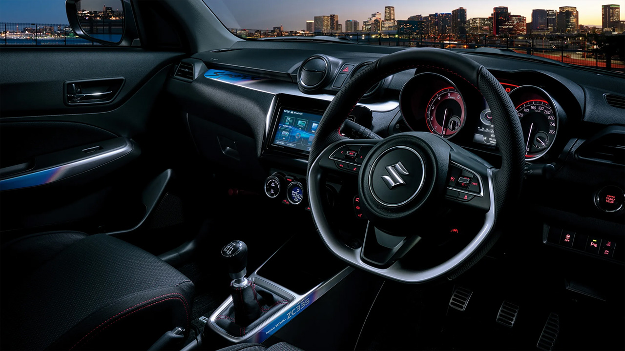 Intérieur de la Suzuki Swift Sport ZC33S Final Edition