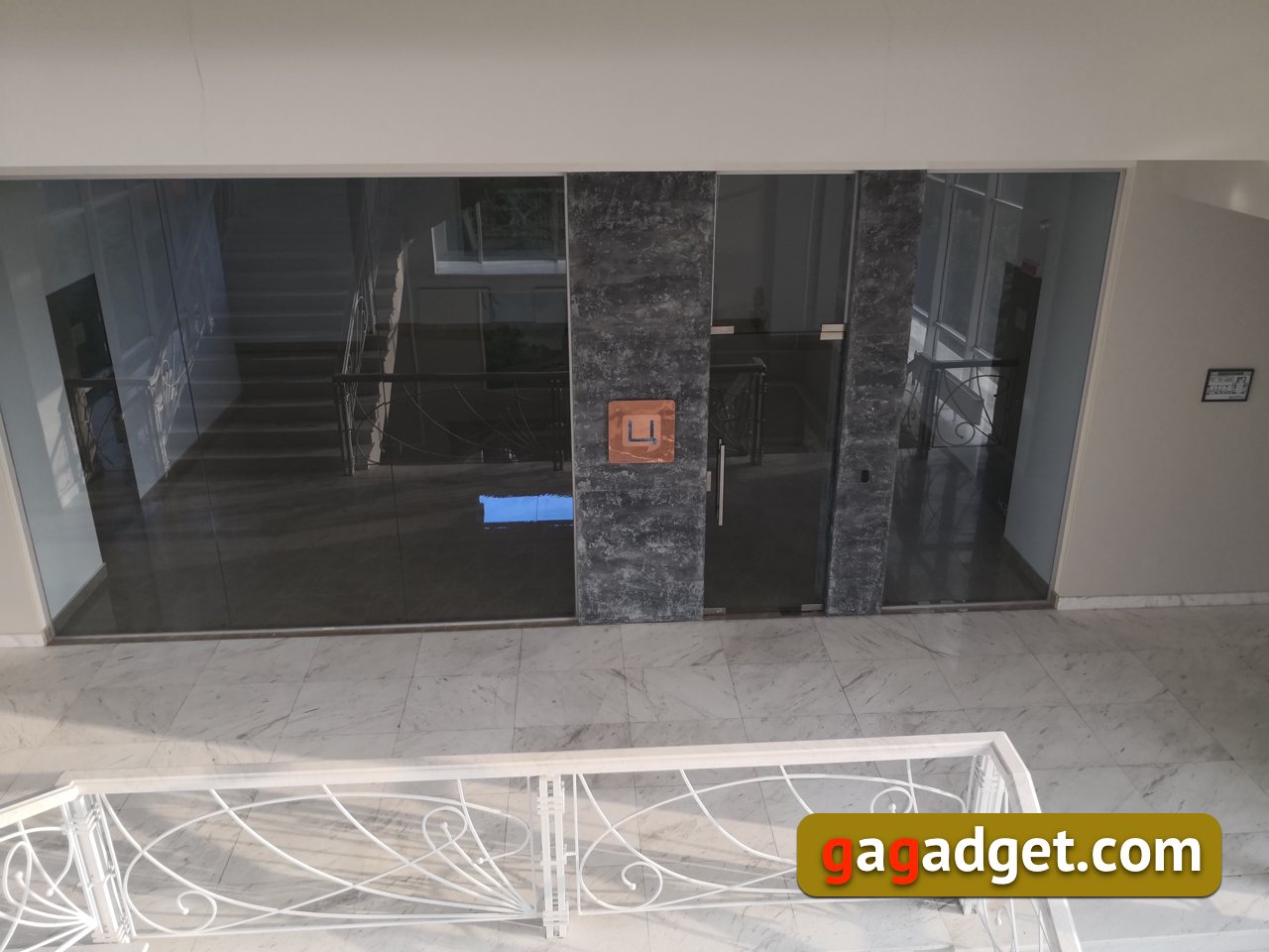 citrus_office_22.jpg
