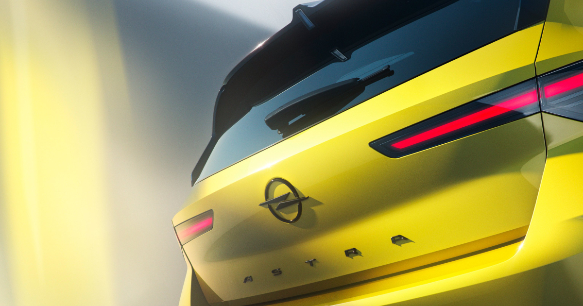 Teaser of the updated Opel Astra