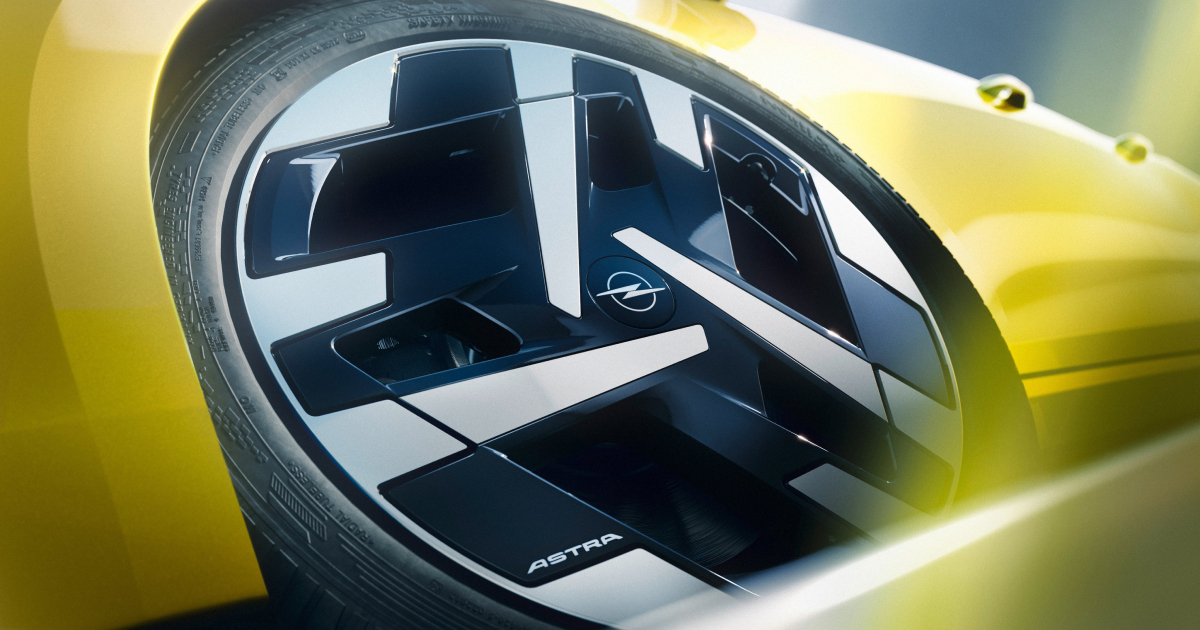 Front part of the new Opel Astra