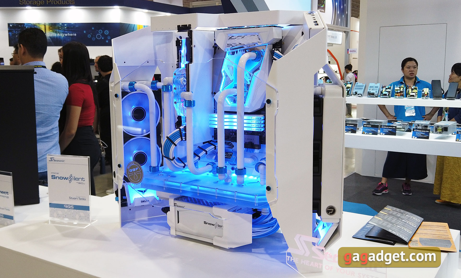 Computex 2019: праздник моддинга, красивых девушек и задротов-3