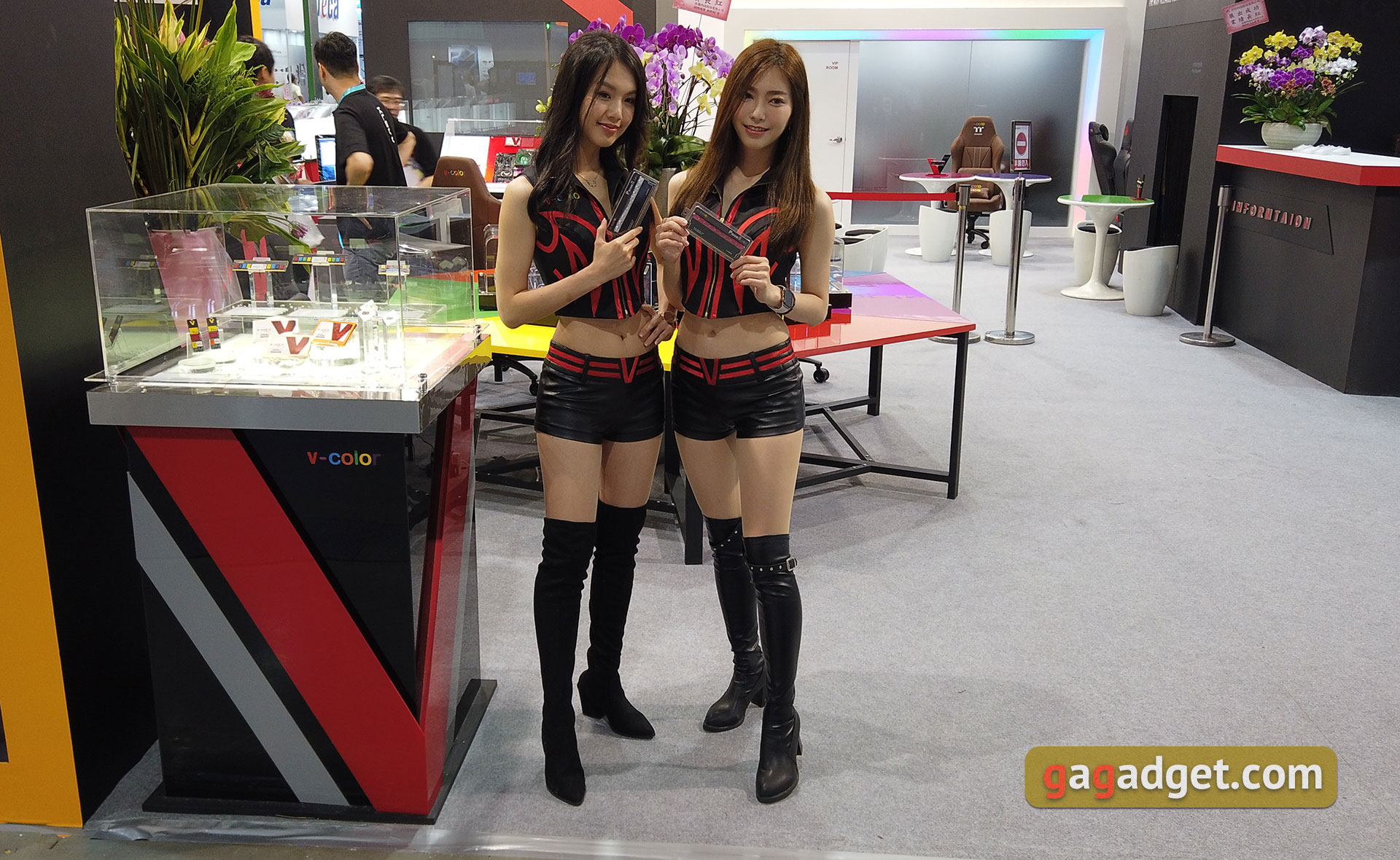 Computex 2019: праздник моддинга, красивых девушек и задротов-16