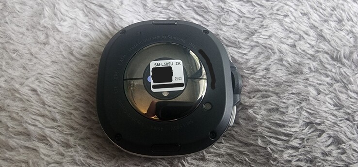 Samsung Galaxy Watch 8 Classic - image 3