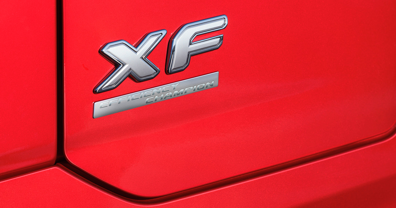 Marquage "Efficiency Champion" sur la cabine du tracteur DAF XF