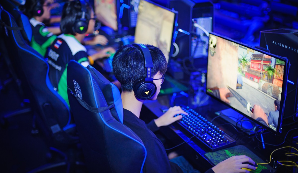 Statistiques pour 2022 : le jeu eSport le plus populaire est League of Legends, et Dota 2 a la plus grosse cagnotte.
