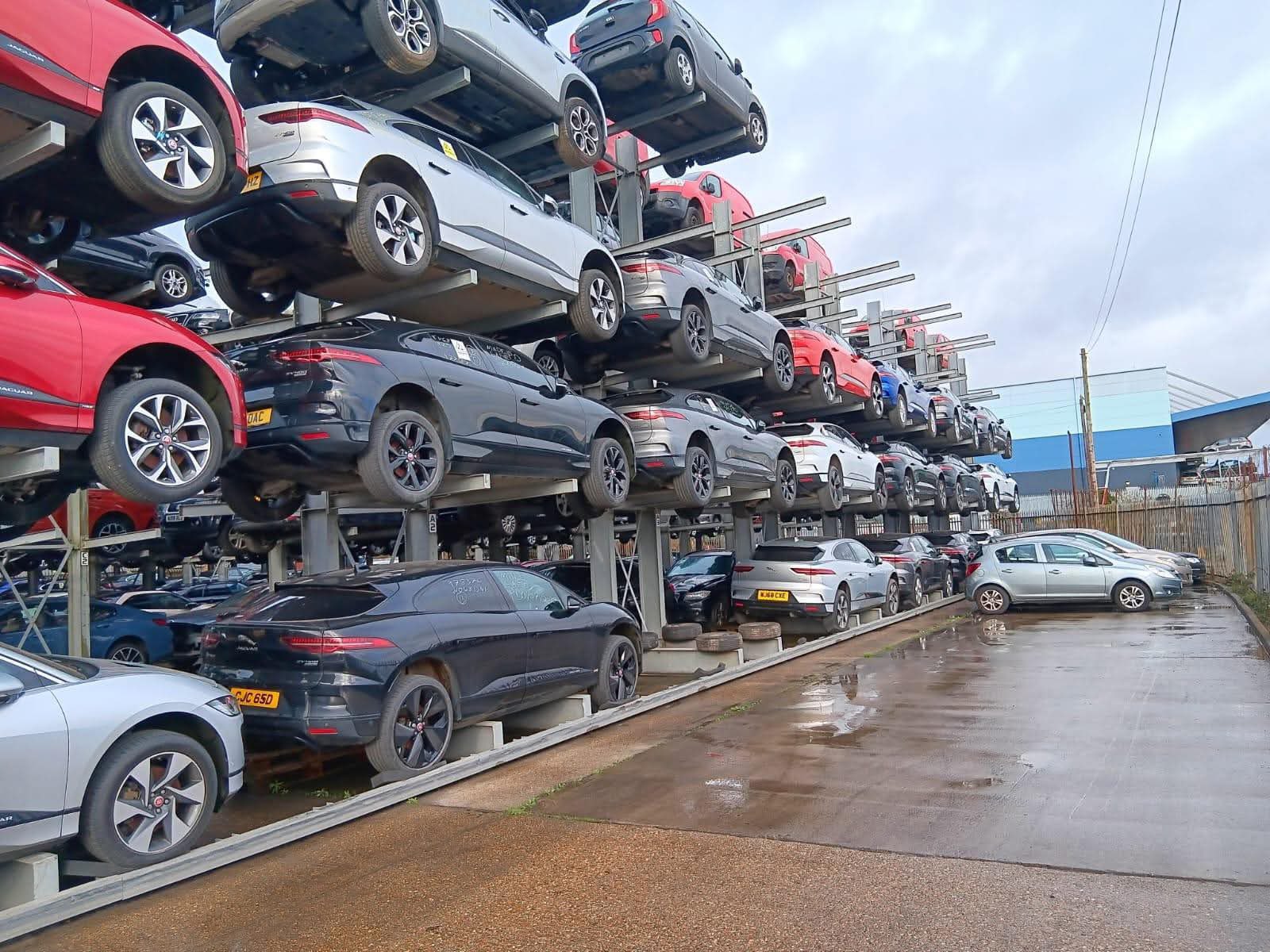 Jaguar I-Pace, що чекає на утилізацію